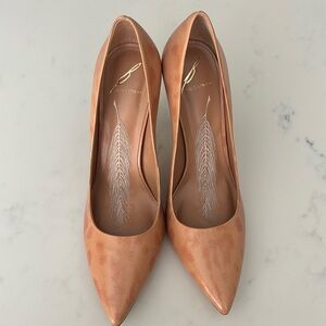 BRIAN ATWOOD Like-New Masha Pumps Size 8